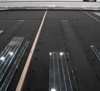 Industrial laser cutting CNC automatic machine system with long pieces of glass