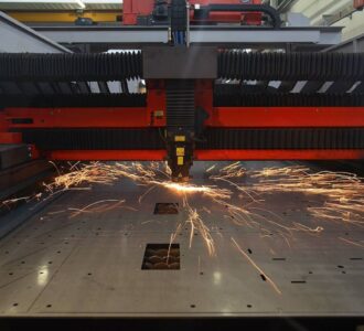 Laser cutting machine